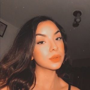 Meet your Posher, Valerie